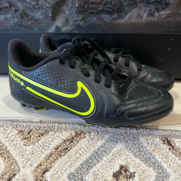 Nike Tiempo legend 9 Club Fg Size 1Y - Picture 2 of 7